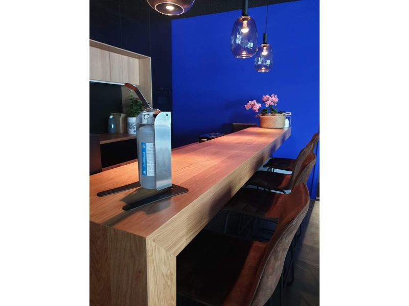 Dozownik płynu do dezynfekcji